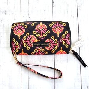 Simply Southern Quilted Wristlet Wallet Black Blossom Pink Pattern Zip Around